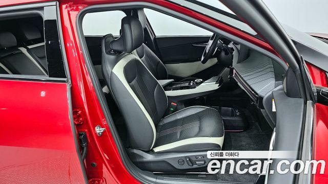 Kia EV6 Long Range GT Line 2023 — фото 10