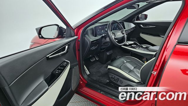 Kia EV6 Long Range GT Line 2023 — фото 11