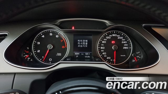 Audi A4 40 TFSI Quattro Dynamic B8 2015 — фото 8
