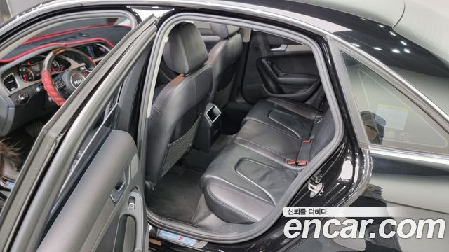 Audi A4 40 TFSI Quattro Dynamic B8 2015 — фото 11