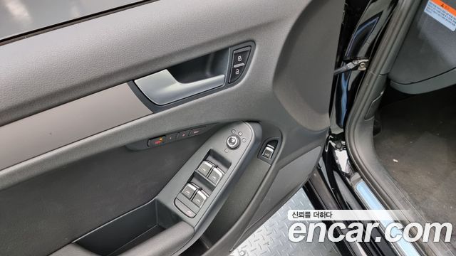 Audi A4 40 TFSI Quattro Dynamic B8 2015 — фото 14