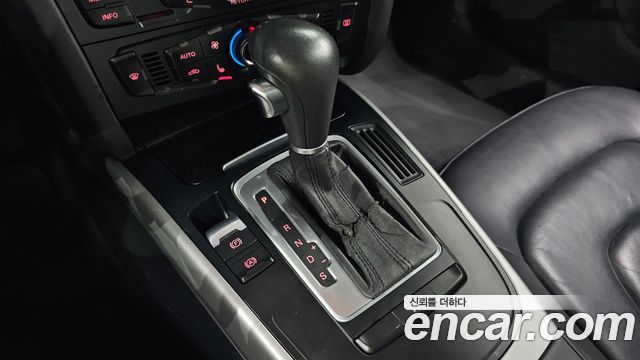 Audi A4 2.0 TFSI B8 2011 — фото 9