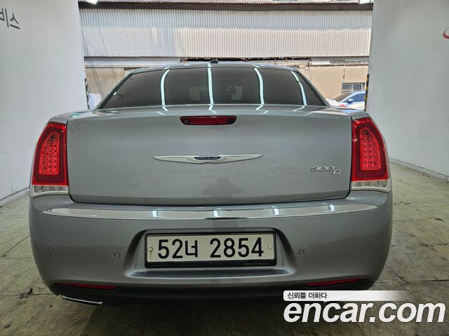 Chrysler 300C 3.6 Prestige 2016 — фото 4