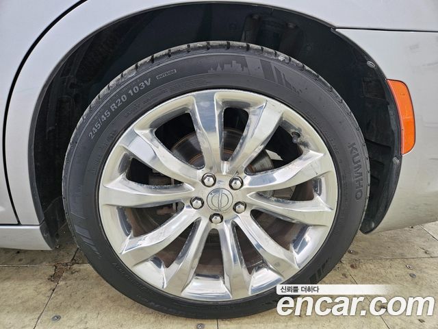 Chrysler 300C 3.6 Prestige 2016 — фото 20