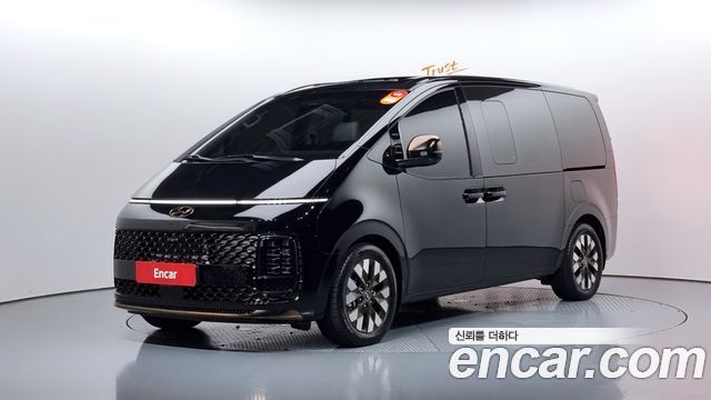 Hyundai Staria 4WD Lounge 7-Seater Inspiration 2024 — фото 1