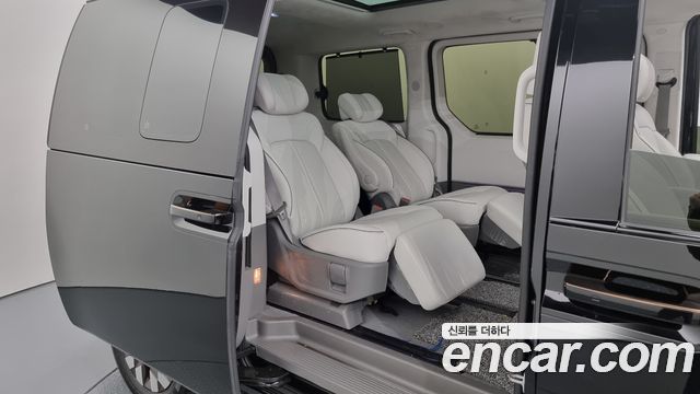 Hyundai Staria 4WD Lounge 7-Seater Inspiration 2024 — фото 12