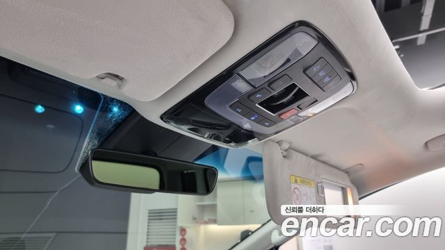 Hyundai Staria 4WD Lounge 7-Seater Inspiration 2024 — фото 18