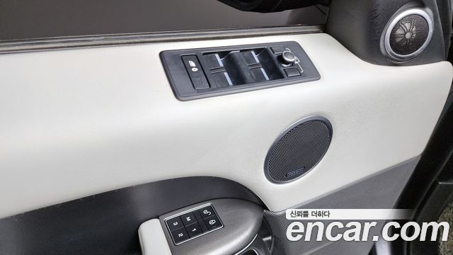 Land Rover Range Rover Sport (II) 3.0 SDV6 HSE Dynamic 2016 — фото 18
