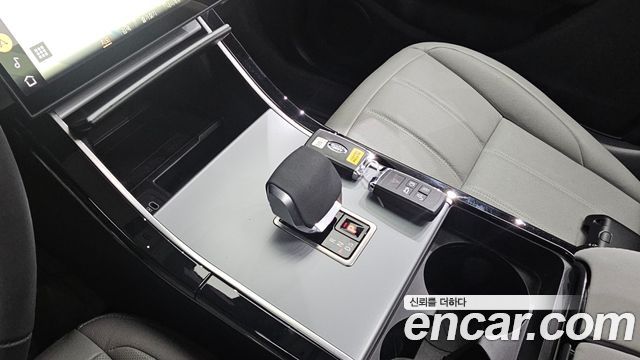 Land Rover Range Rover Evoque (II) P250 S 2024 — фото 9