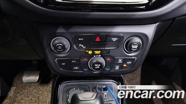 Jeep Compass (II) 2.4 Limitied AWD 2020 — фото 18