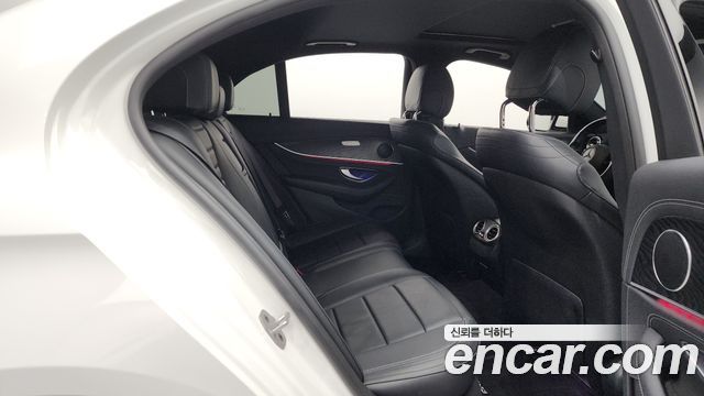Mercedes-Benz E-Class (W213) E220d 4MATIC AMG Line 2021 — фото 12