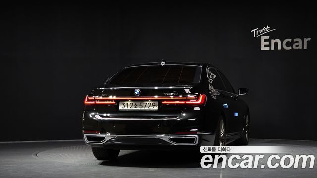 BMW 7 Series (G11) 750Li xDrive Design Pure Excellence Prestige 2020 — фото 4