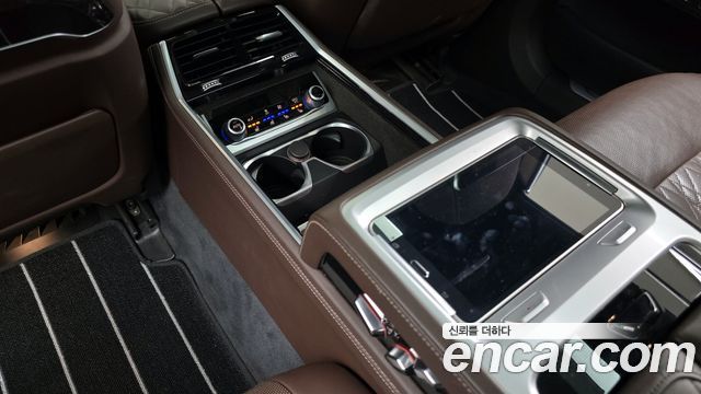 BMW 7 Series (G11) 750Li xDrive Design Pure Excellence Prestige 2020 — фото 23