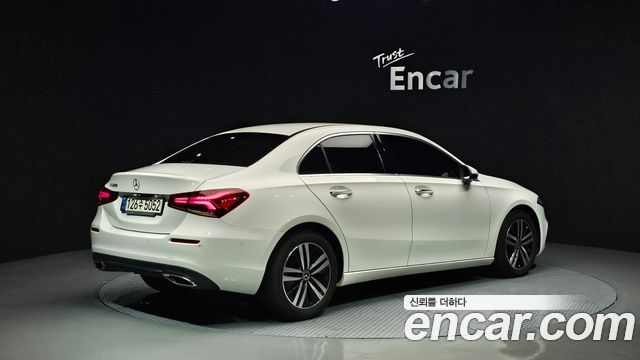 Mercedes-Benz A-Class (W177) A220 Sedan 2021 — фото 2