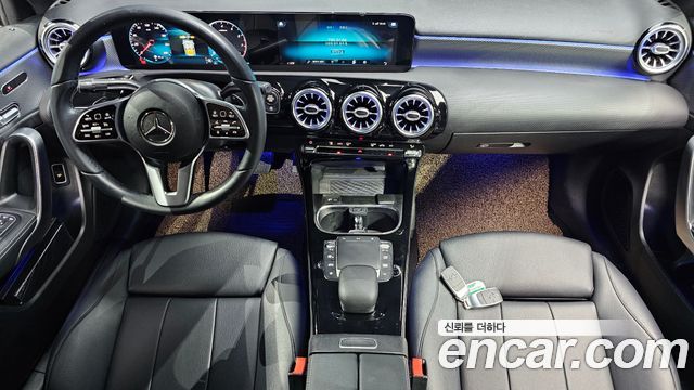 Mercedes-Benz A-Class (W177) A220 Sedan 2021 — фото 7
