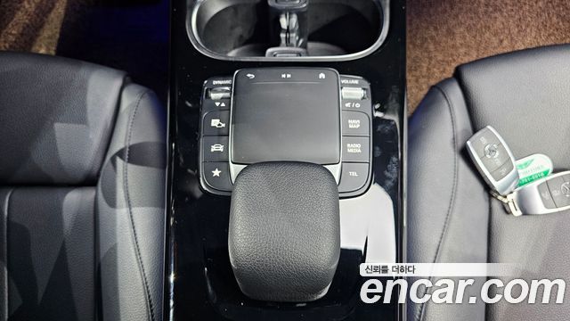 Mercedes-Benz A-Class (W177) A220 Sedan 2021 — фото 16