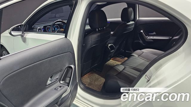Mercedes-Benz A-Class (W177) A220 Sedan 2021 — фото 18