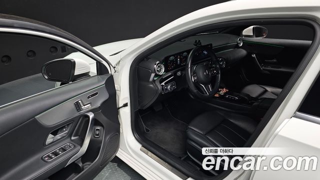 Mercedes-Benz A-Class (W177) A220 Sedan 2021 — фото 11