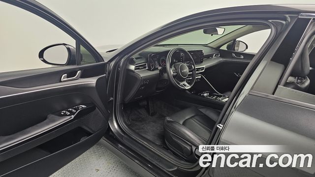 Kia K5 Hybrid (III) Trendy 2023 — фото 10