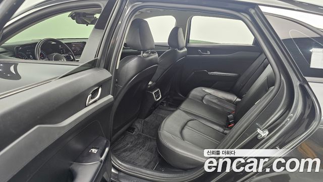 Kia K5 Hybrid (III) Trendy 2023 — фото 12