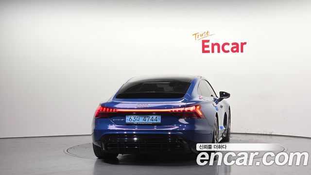 Audi e-tron GT GT quattro Premium 2022 — фото 4