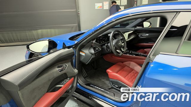 Audi e-tron GT GT quattro Premium 2022 — фото 10