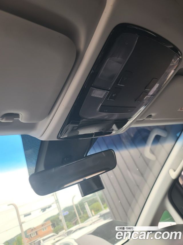 Hyundai Staria Tourer 11-Seater Modern 2022 — фото 17