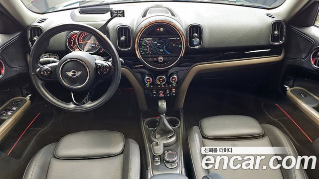MINI Cooper D Countryman ALL4 HIGH 2nd 2018 — фото 7