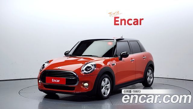 MINI Cooper 5Door Standard 3rd 2019 — фото 1