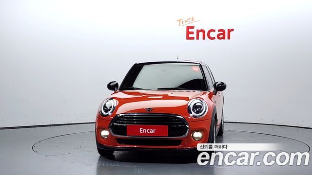 MINI Cooper 5Door Standard 3rd 2019 — фото 3