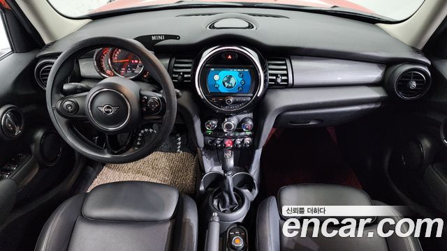 MINI Cooper 5Door Standard 3rd 2019 — фото 7