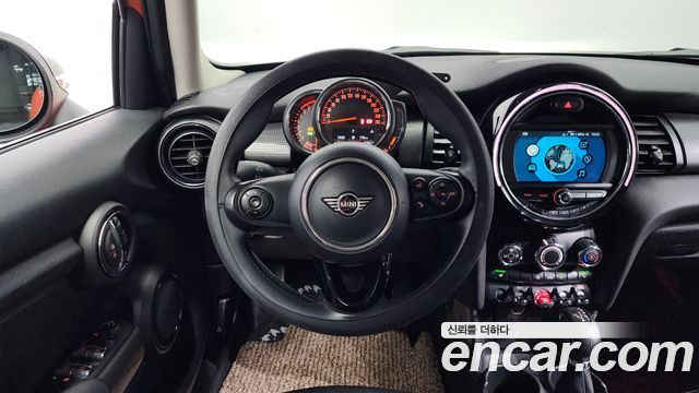 MINI Cooper 5Door Standard 3rd 2019 — фото 13