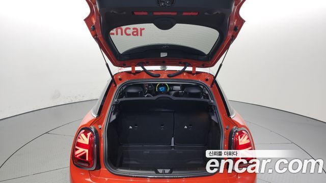 MINI Cooper 5Door Standard 3rd 2019 — фото 20