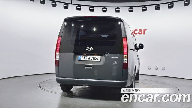Hyundai Staria Tourer 9-Seater Modern 2025 — фото 4