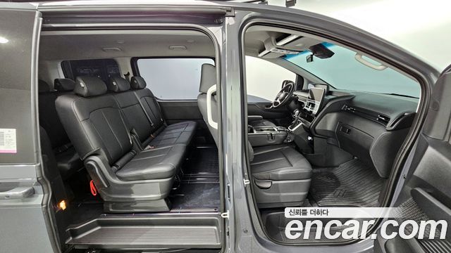 Hyundai Staria Tourer 9-Seater Modern 2025 — фото 12