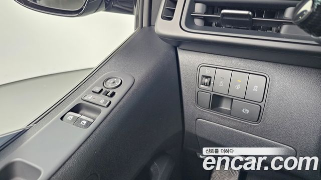 Hyundai Staria Tourer 9-Seater Modern 2025 — фото 13