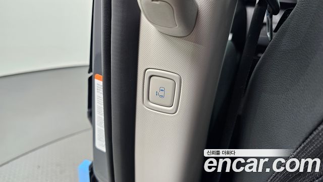 Hyundai Staria Tourer 9-Seater Modern 2025 — фото 19