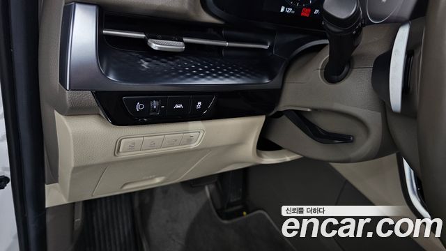 Kia Carnival (IV) Diesel 9-Seater Hi-Limousine Signature 2021 — фото 16