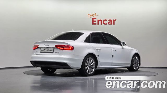 Audi A4 35 TDI Quattro Dynamic B8 2015 — фото 2