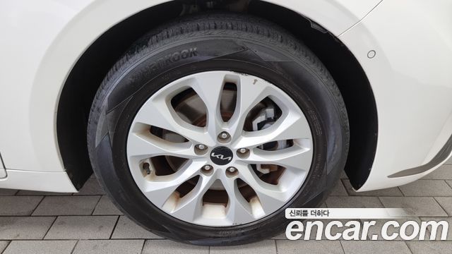 Kia K8 2.5 Gasoline 2WD Noblesse 2022 — фото 5