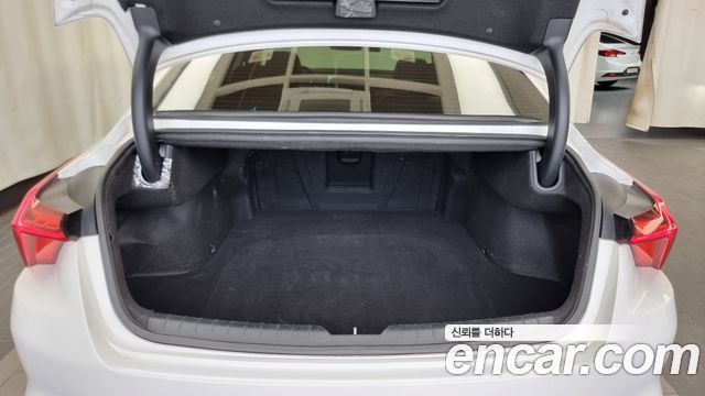 Kia K8 2.5 Gasoline 2WD Noblesse 2022 — фото 24