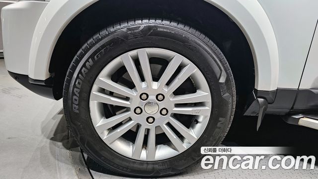 Land Rover Discovery 4 3.0 SDV6 HSE 2014 — фото 5