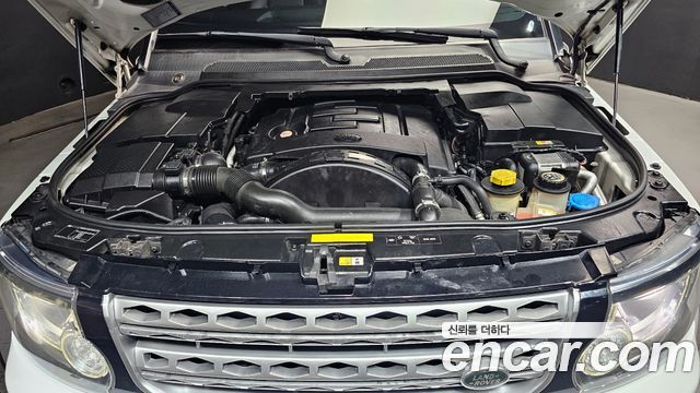 Land Rover Discovery 4 3.0 SDV6 HSE 2014 — фото 6