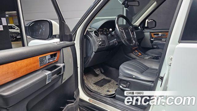 Land Rover Discovery 4 3.0 SDV6 HSE 2014 — фото 11