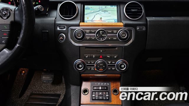 Land Rover Discovery 4 3.0 SDV6 HSE 2014 — фото 16