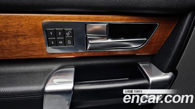 Land Rover Discovery 4 3.0 SDV6 HSE 2014 — фото 17