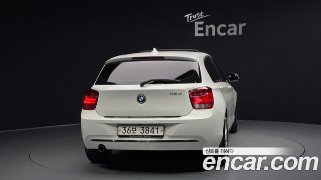 BMW 1 Series (F20) 118d Sport 5Door 2015 — фото 4