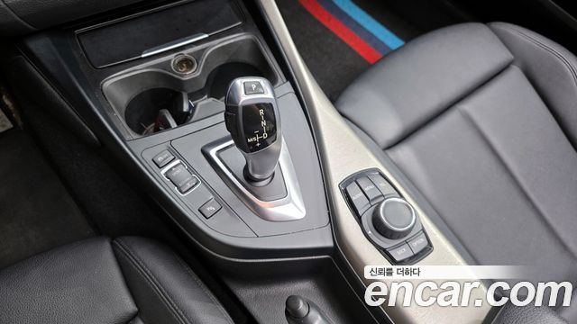 BMW 1 Series (F20) 118d Sport 5Door 2015 — фото 9
