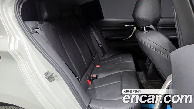 BMW 1 Series (F20) 118d Sport 5Door 2015 — фото 12