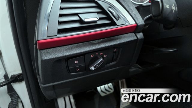 BMW 1 Series (F20) 118d Sport 5Door 2015 — фото 18
